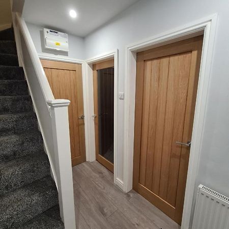 Whole House - 4 Bedrooms - Parking - Sleeps 8 Birmingham Bagian luar foto